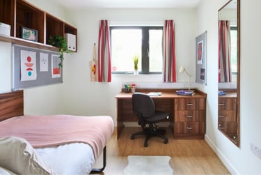 1 bed studio, Western Way, City Centre, Exeter, EX12ZT - Image 6